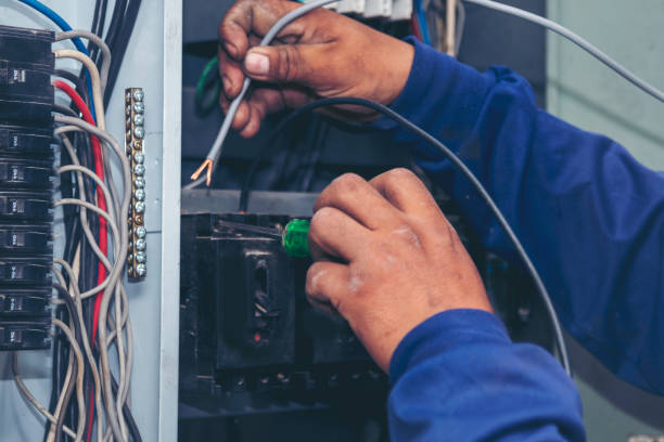 Best Local Electrician Companies  in Columbia Heights, MN