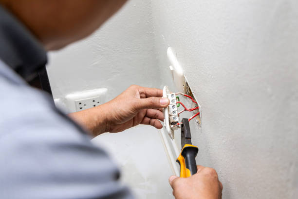 Best Electrical Repair Services  in Columbia Heights, MN